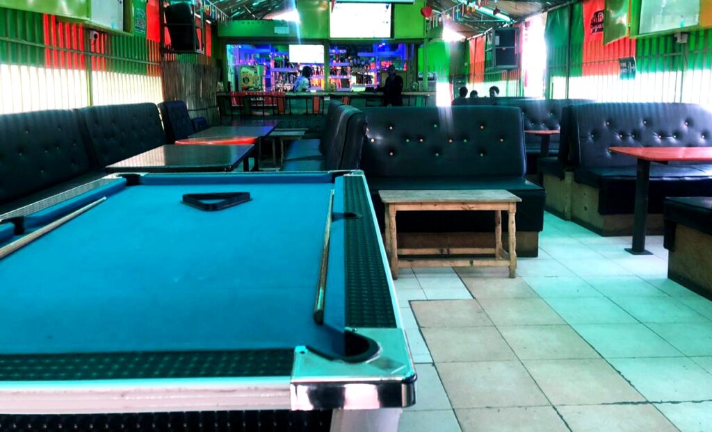 Dorchester bar and pool table